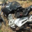 Moto � desenterrada e homem abandona maconha na presen�a da pol�cia