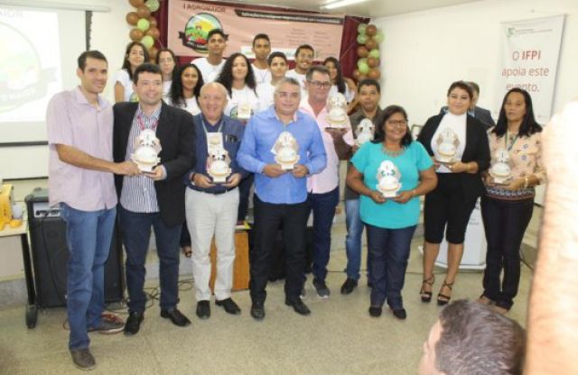 C�mara � representada na I Expomaior, do IFPI de Campo Maior