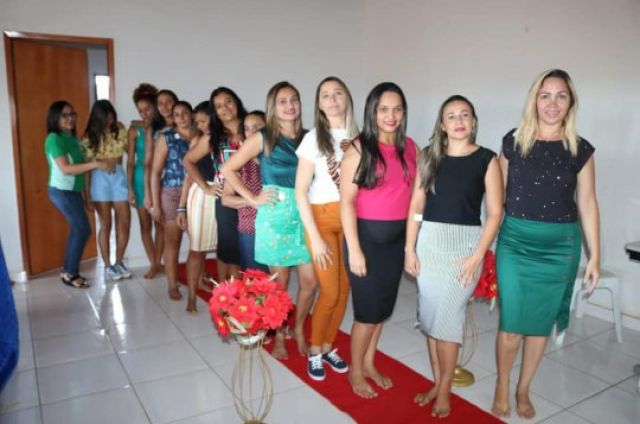 Prefeitura de Sigefredo Pacheco realiza curso de corte e costura para mulheres empreendedoras em parceria com a SENAR 