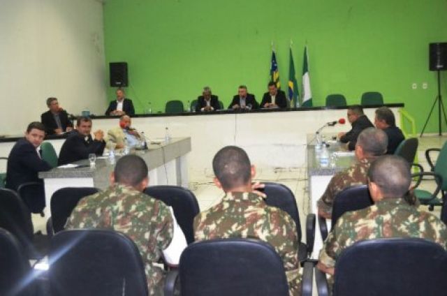 C�mara aprova projeto que oferece bolsa de estudo a jovens do Tiro de Guerra em Campo Maior