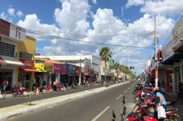 C�mara aprova emenda que regulamenta tr�nsito de carga e descarga em Campo Maior