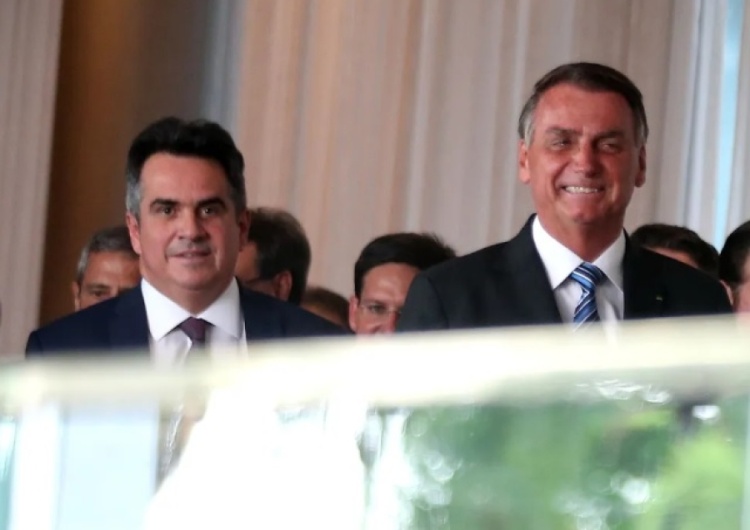 Bolsonaro chega ao lado de Nogueira para 1º pronunciamento após derrota nas eleições, no Palácio Alvorada, em Brasília (DF), em 2 de novembro. — Foto: WILTON JUNIOR/ESTADÃO CONTEÚDO