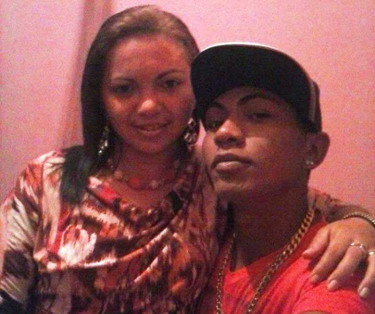 Claudene ao lado de Ricardo  Claudene ao lado de Ricardo