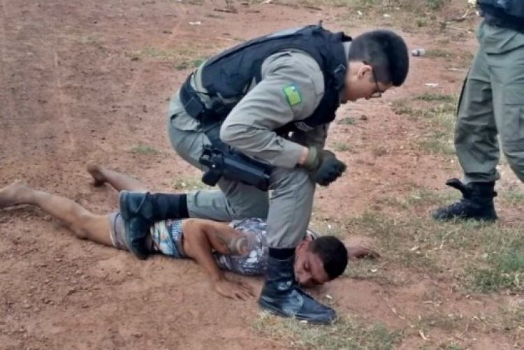 Com informações do blogdocoveiro