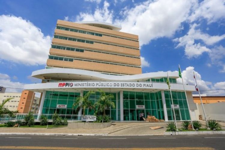 Com Informações: Meio Norte