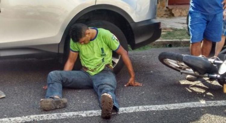 Criminoso ficou baleado a espera do socorro do SAMU