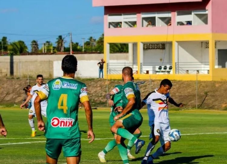 Com informações: GP1