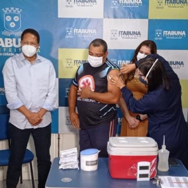 Com Informações: UOL