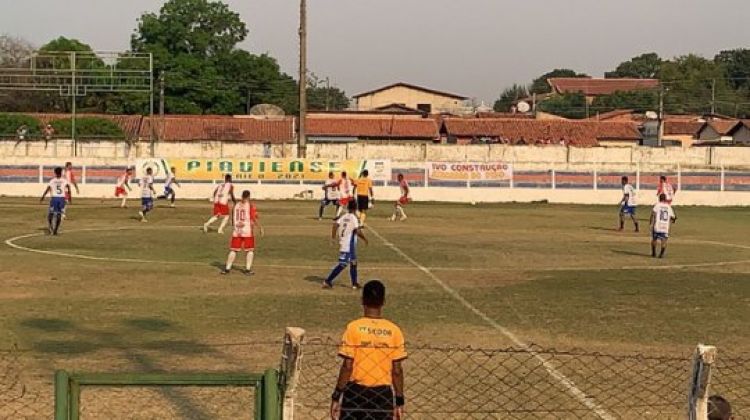 Com informações: Esporte na tela