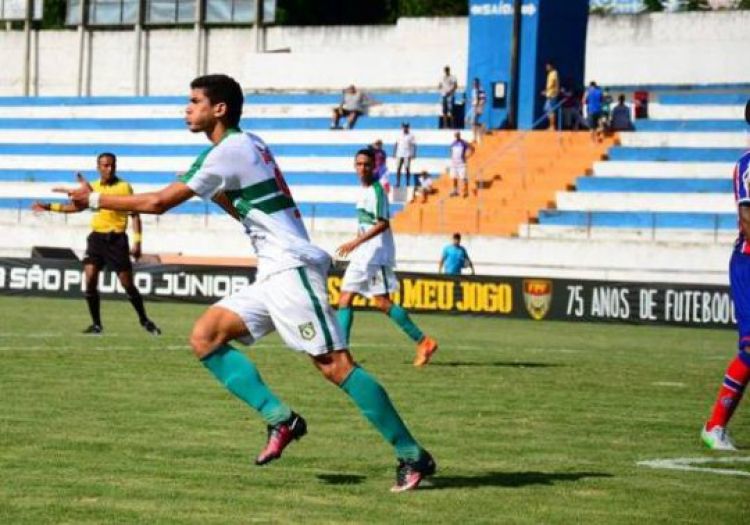 Denis comemora um dos três gols contra o Bahia pela segunda rodada da Copa São Paulo