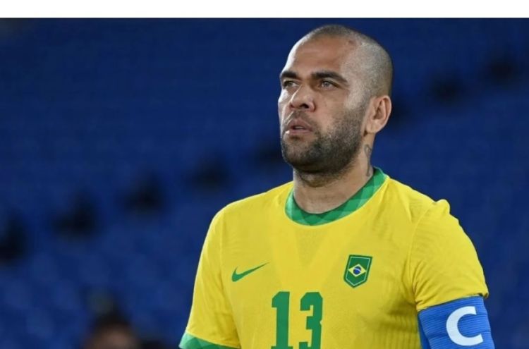 Dani Alves é detido na Espanha em depoimento sobre assédio sexual - Foto: Daniel Leal-Olivas/AFP