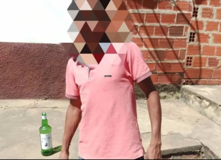 Homem tem celular furtado por colega de bebedeira; acusado foi preso | Divulgação