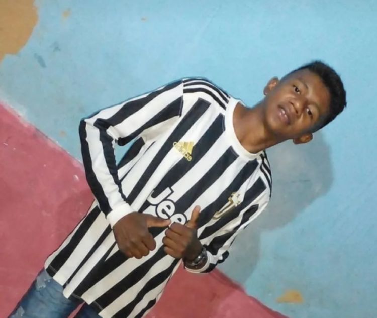 Jovem de 18 anos morre após ser prensado por retroescavadeira em Floriano | Reprodução