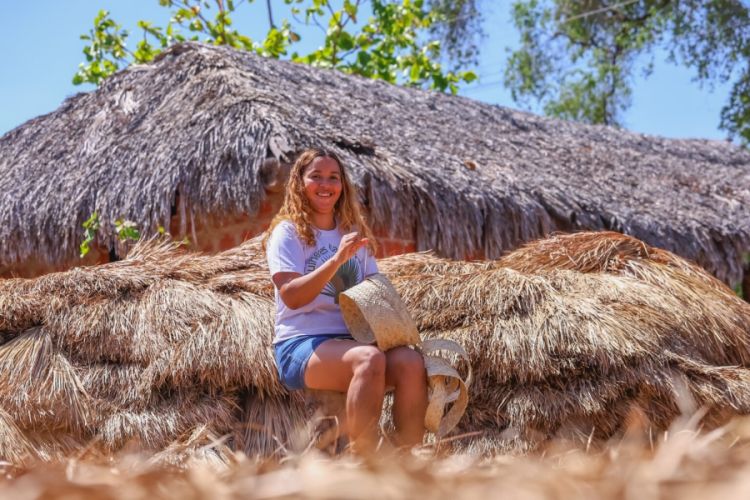 Artesanato da palha de carnaúba (Foto: Geirlys Silva / SAF)