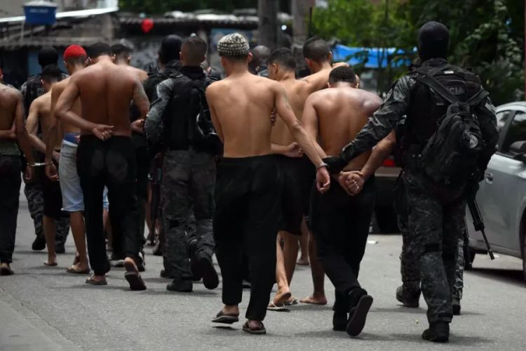 Megaoperação contra o Comando Vermelho, realizada em outubro de 2025 — Foto: Mauro Pimentel/AFP