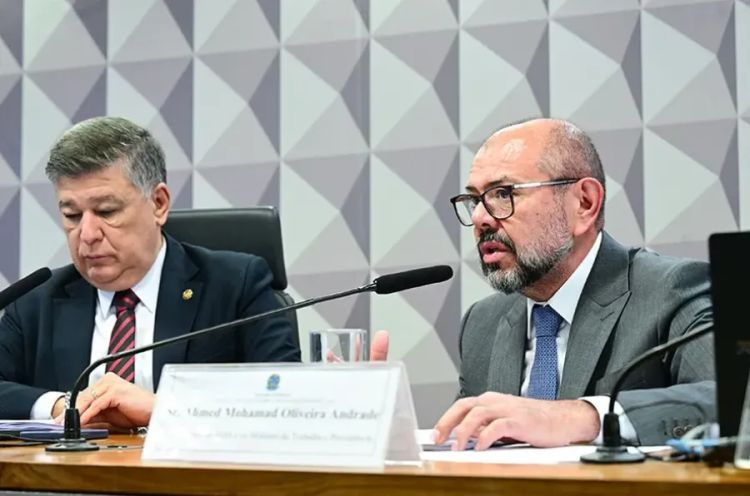O ex-minsitro da Previdência José Carlos Oliveira em depoimento à CPMI do INSS — Foto: Agência Senado