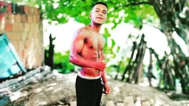 Jovem morre ao ser esfaqueado durante discussão  — Foto: Divulgação/PMPI