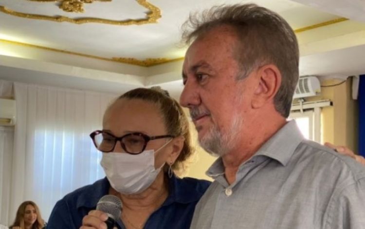 Presidente do sindicato do servidores de Campo Maior e prefeito João Félix. Foto: Divulgação/Assessoria
