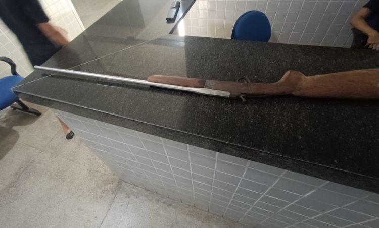 Arma apreendida - Foto: PM