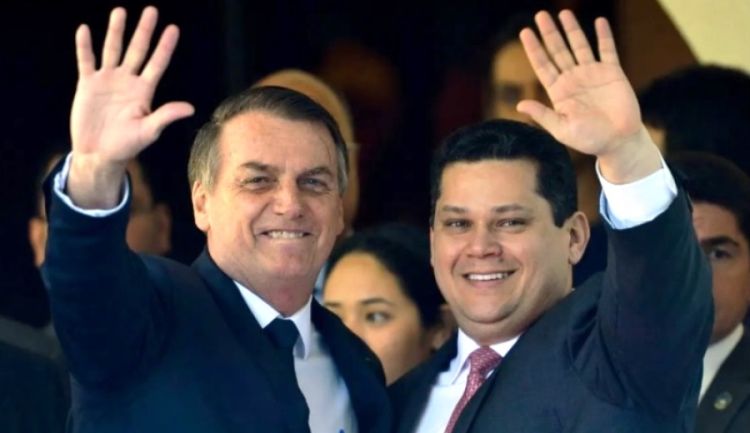 Ex-presidente Bolsonaro e senador David Alcolumbre. Foto de Arquivo