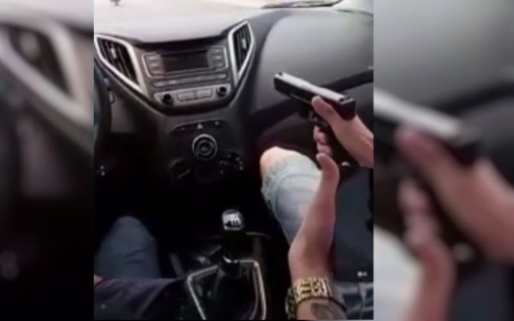 Trio que ostentava armas e homicídios na web morre em confronto com a polícia em Goiânia. Fonte: G1