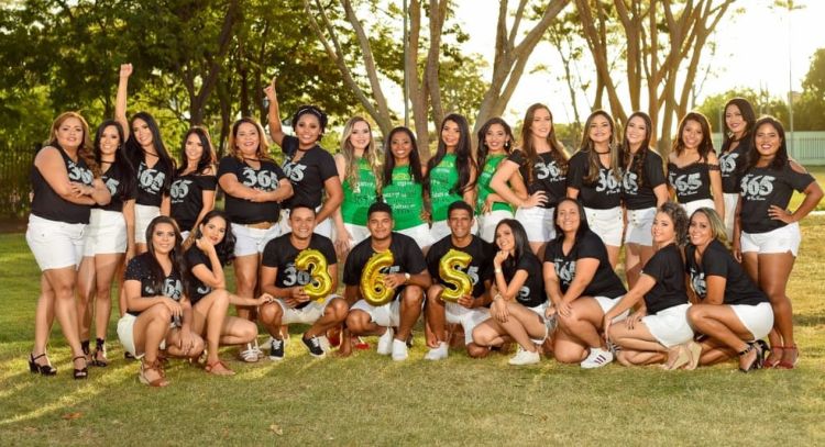 Estudantes de informática: uma das dezenas de turmas que estavam pagando pela formatura