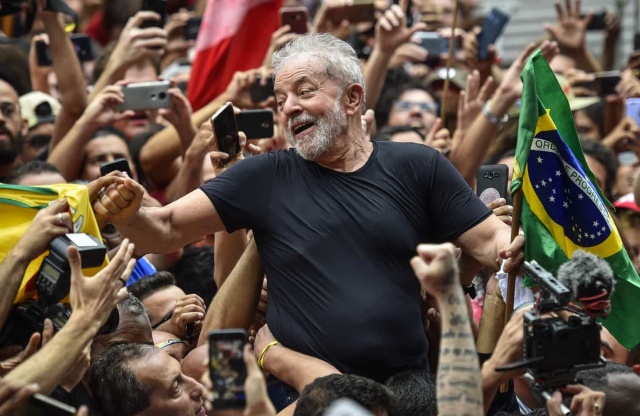No Piauí, Lula lidera com 73,07% de intenção dos votos, segundo pesquisa da AMOSTRAGEM