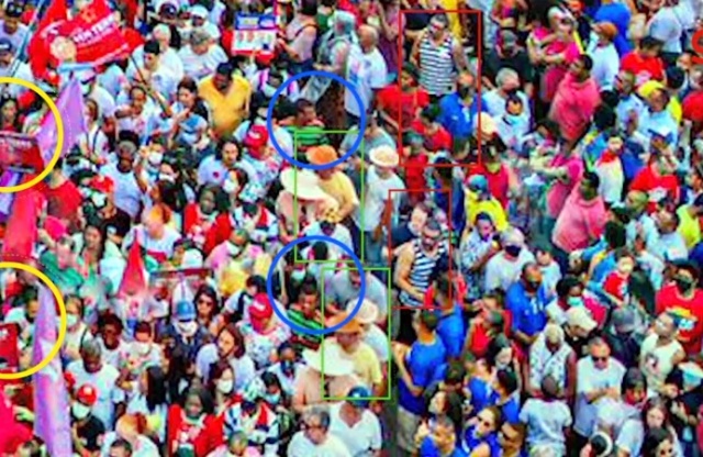 Campanha de Lula publica foto com pessoas duplicadas em evento no Nordeste