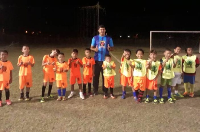 Escolinha de futebol ajuda na inserção social de crianças e adolescente em Campo Maior
