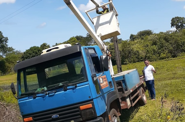 Prefeitura de Jatobá do Piauí realiza manutenção na iluminação pública 