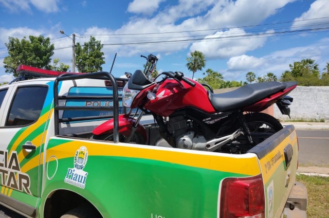 Moto furtada durante festa em Buriti dos Montes (PI) é recuperada pela Polícia Militar