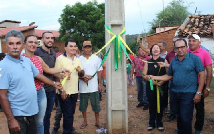 Com Informações: Cidade Verde Com Informações: Cidade Verde