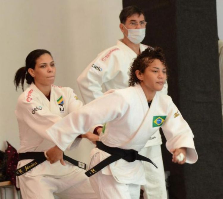 Com Informações: Cidade Verde  Com Informações: Cidade Verde