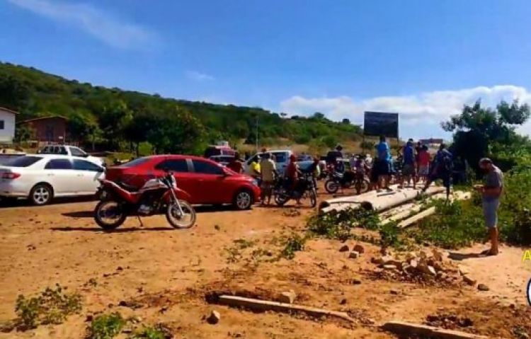 Com Informações: Portal P2 Com Informações: Portal P2