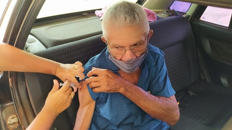 Vacinação de idosos contra a Covid-19 - Foto: Em Foco