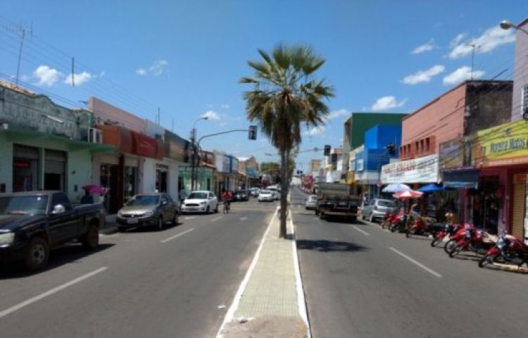 Avenida Demerval Lobão, centro comercial de Campo Maior. Foto: CampoMaiorEmFoco Avenida Demerval Lobão, centro comercial de Campo Maior. Foto: CampoMaiorEmFoco