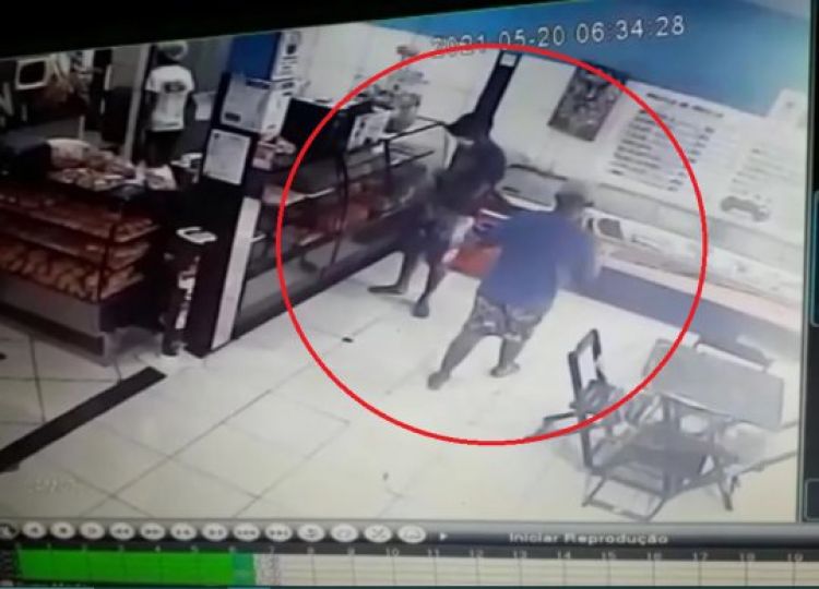 Com informações: Clique União Com informações: Clique União