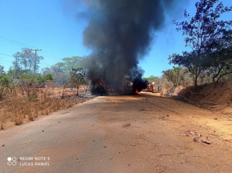 Com Informações: Cidade Verde Com Informações: Cidade Verde