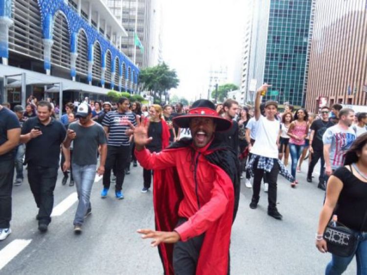 Manifestantes em São Paulo. Foto: Veja Manifestantes em São Paulo. Foto: Veja