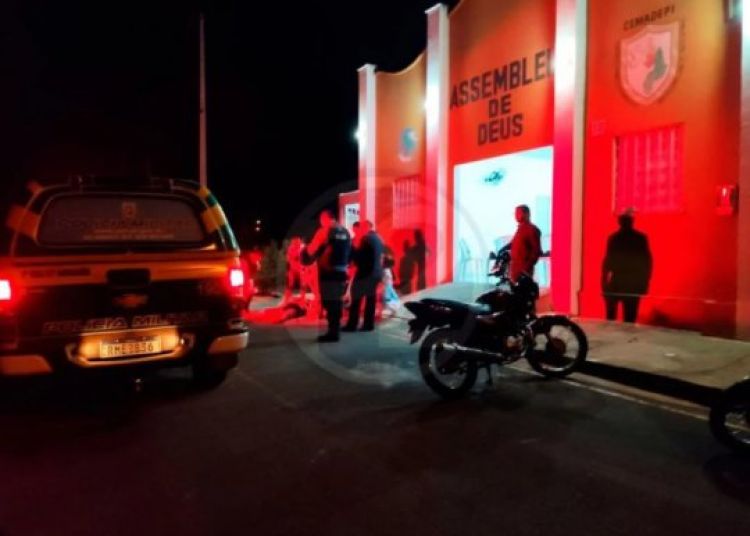 Mulher escapa de estupro e é socorrida na porta de igreja em Pedro II - Foto: Reprodução Mulher escapa de estupro e é socorrida na porta de igreja em Pedro II - Foto: Reprodução