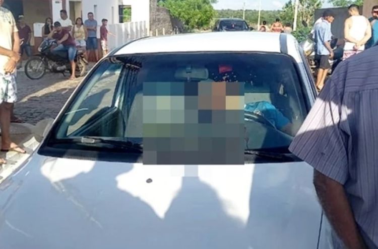 Homem é morto a facadas dentro do próprio carro em Patos do Piauí - Imagem: Reprodução/Cidades na Net Homem é morto a facadas dentro do próprio carro em Patos do Piauí - Imagem: Reprodução/Cidades na Net