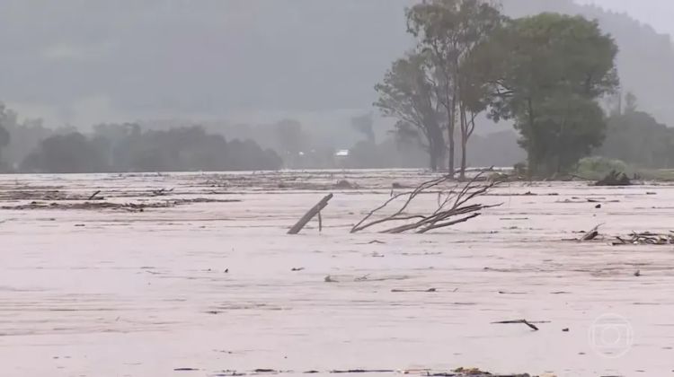 Alagamentos provocam destruição no Rio Grande do Sul  Alagamentos provocam destruição no Rio Grande do Sul