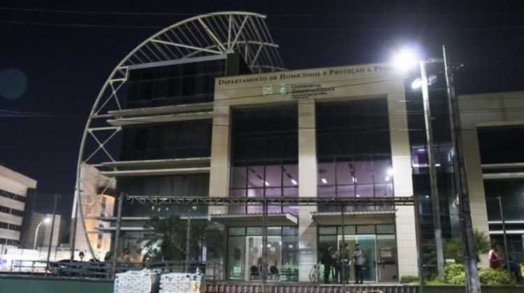 Fachada do Departamento de Homicídios e Proteção à Pessoa (DHPP) / Crédito: Fernanda Barros/O POVO   Fachada do Departamento de Homicídios e Proteção à Pessoa (DHPP) / Crédito: Fernanda Barros/O POVO