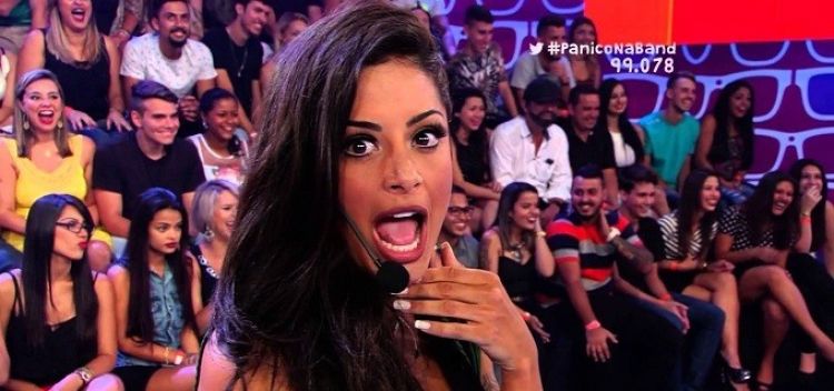 Aline Riscado no Pânico na Band; garota propaganda de marca de cerveja deixa o programa. Aline Riscado no Pânico na Band; garota propaganda de marca de cerveja deixa o programa.