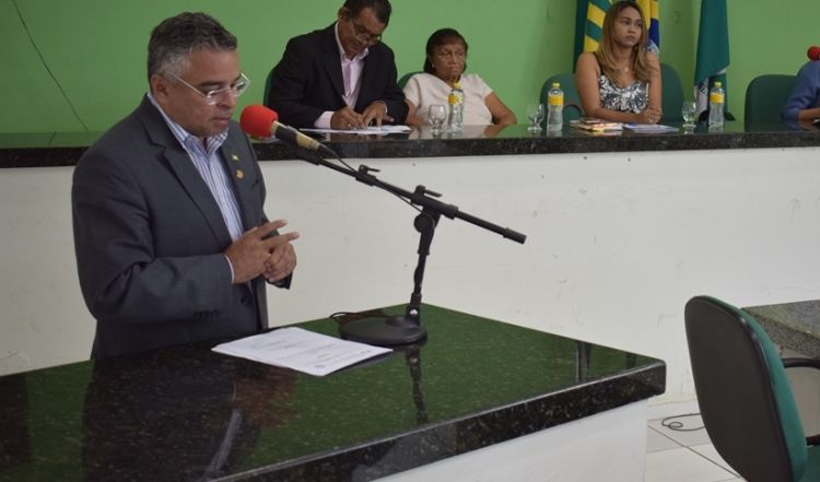 Vereador Fernando Miranda na tribuna da câmara. Foto: Arquivo/Ascom