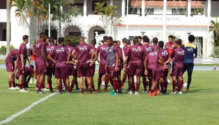 Equipe profissional da Bangu. Foto: Arquivo. Fonte: Globoesporte.com Equipe profissional da Bangu. Foto: Arquivo. Fonte: Globoesporte.com
