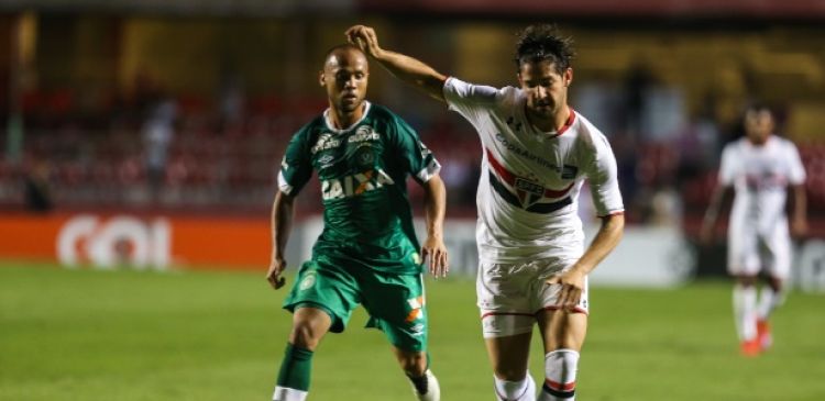 Vender Alexandre Pato é obsessão para o Corinthians na virada do ano. Vender Alexandre Pato é obsessão para o Corinthians na virada do ano.